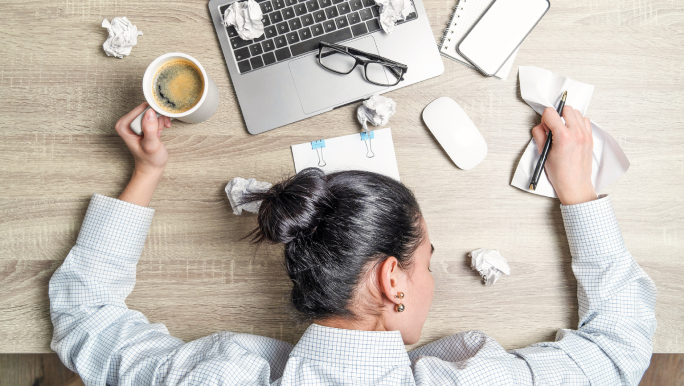 Rau lá xanh đậm giàu magie giúp cơ thể điều tiết stress